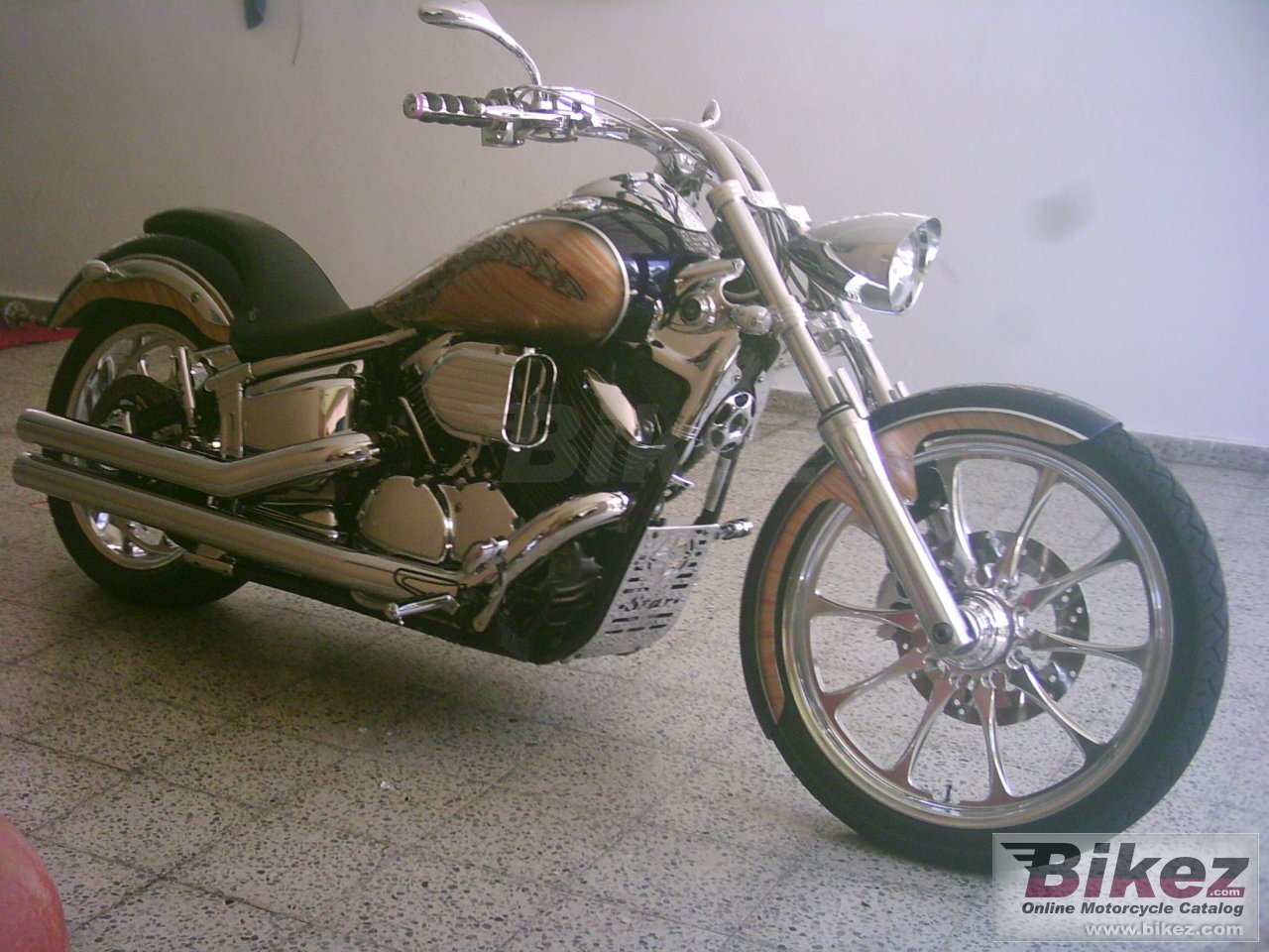 Big ia xvs 1100 dragstar picture and wallpaper from Bikez.com